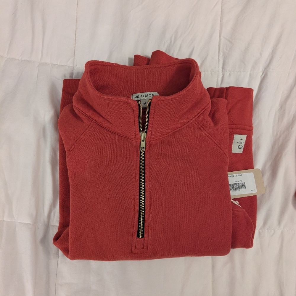 Red Half-Zip Sweatshirt and Pants Set - Picture 7 of 10